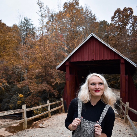 Meet Your Posher, Lisa! - Picture 7 of 8